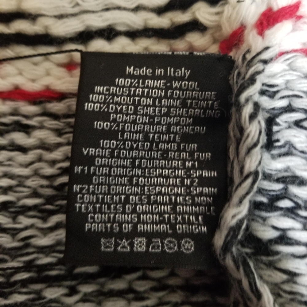 Chanel wool &Lamb Fur Pom-Pom Beanie - Picture 15 of 16